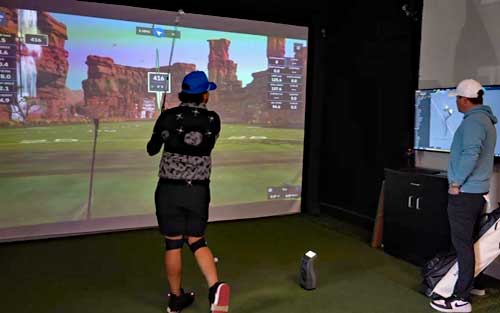 18 Shots Indoor Golf