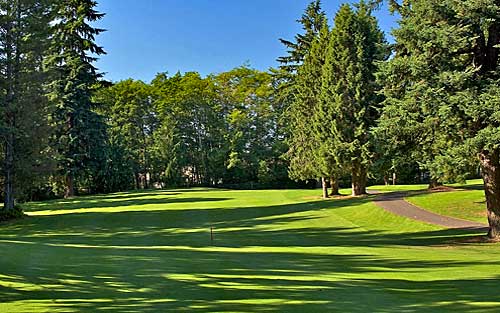 Walter Hall Golf Course - Golf Washington